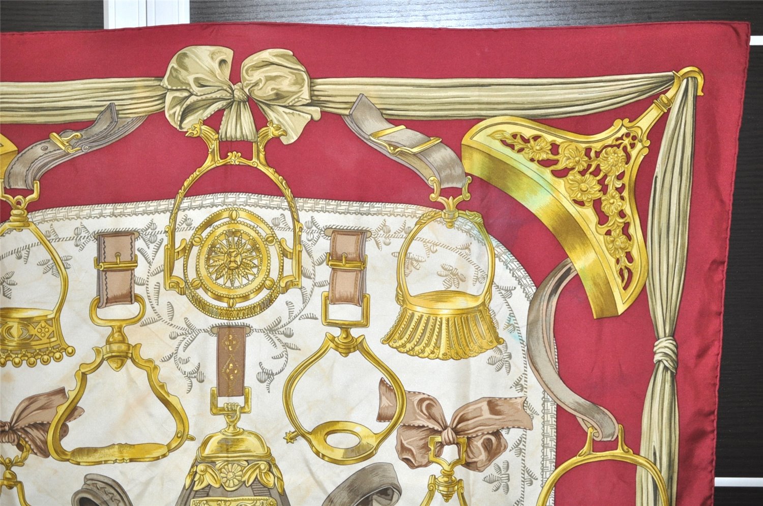 Authentic HERMES Carre 90 Scarf 