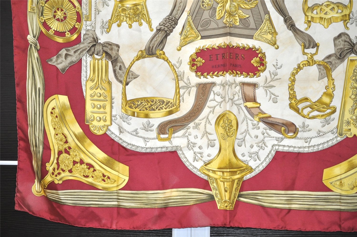 Authentic HERMES Carre 90 Scarf 