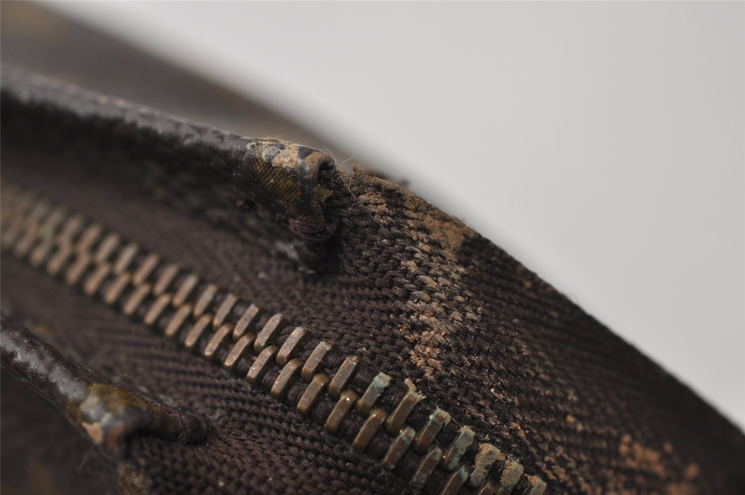 Auth Louis Vuitton Monogram Poche Toilette 15 M47546 Cosmetics Pouch Junk 0376J