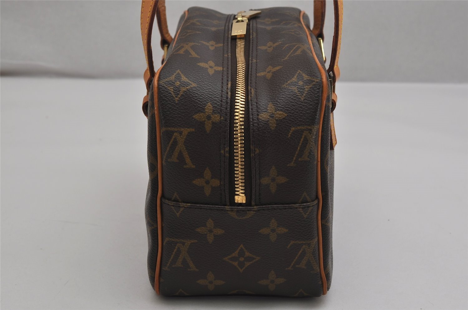 Authentic Louis Vuitton Monogram Cite MM Shoulder Bag M51182 LV 0380K