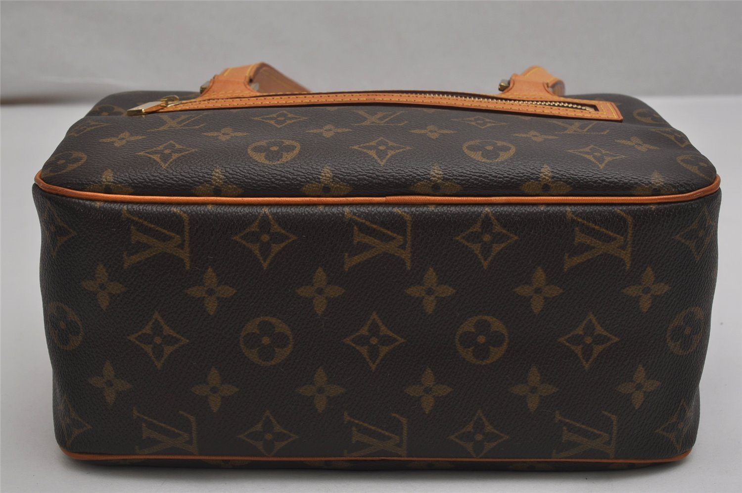 Authentic Louis Vuitton Monogram Cite MM Shoulder Bag M51182 LV 0380K