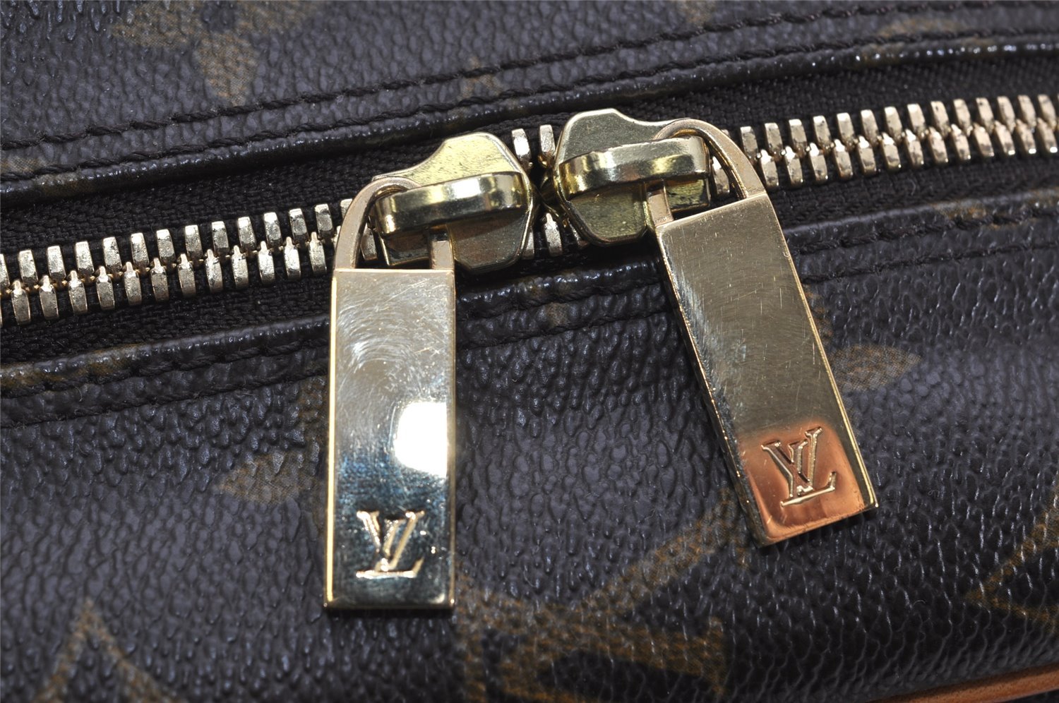 Authentic Louis Vuitton Monogram Cite MM Shoulder Bag M51182 LV 0380K