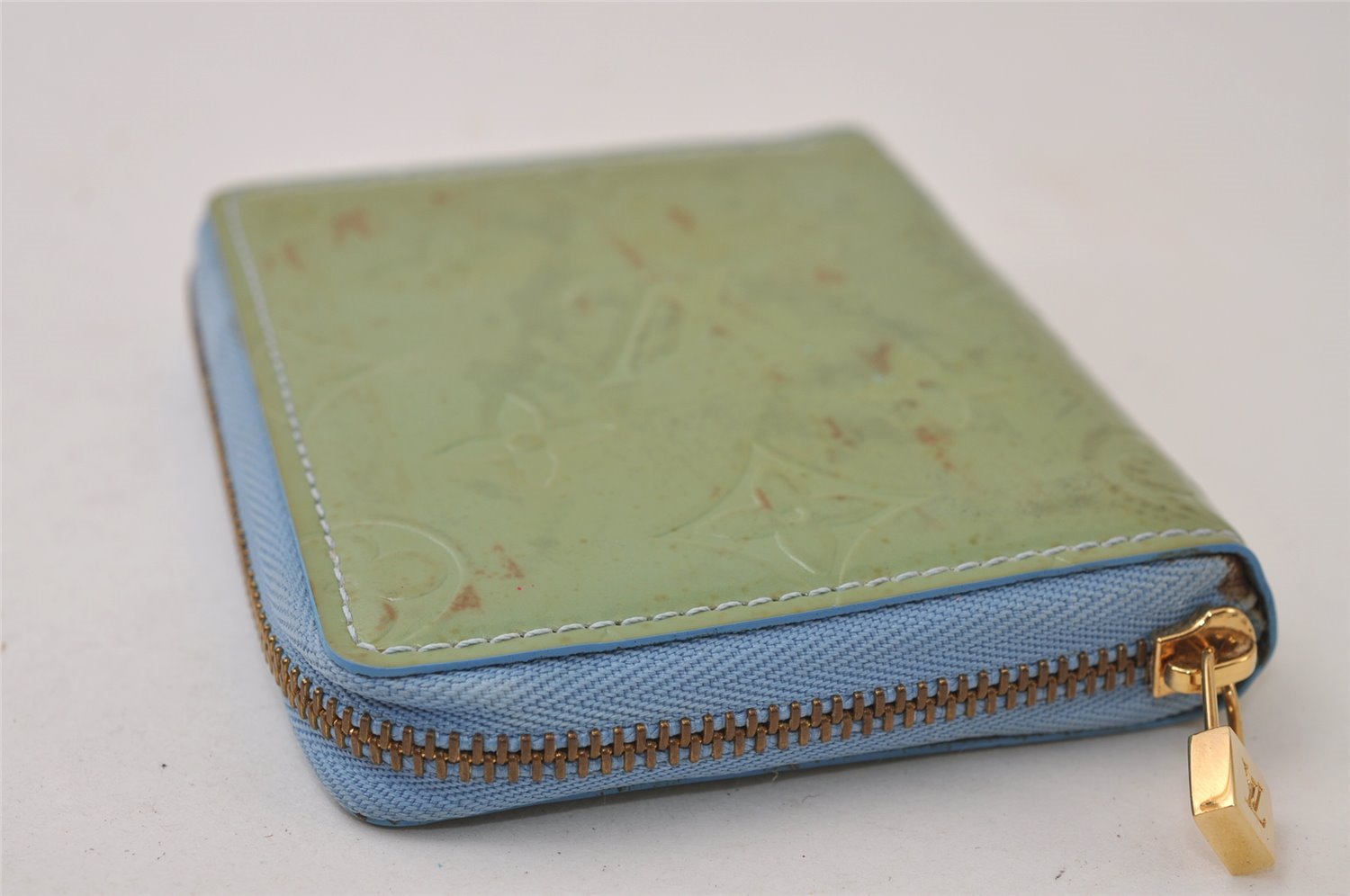 Authentic Louis Vuitton Vernis Bloom Bifold Wallet Light Green M91016 LV 0384J