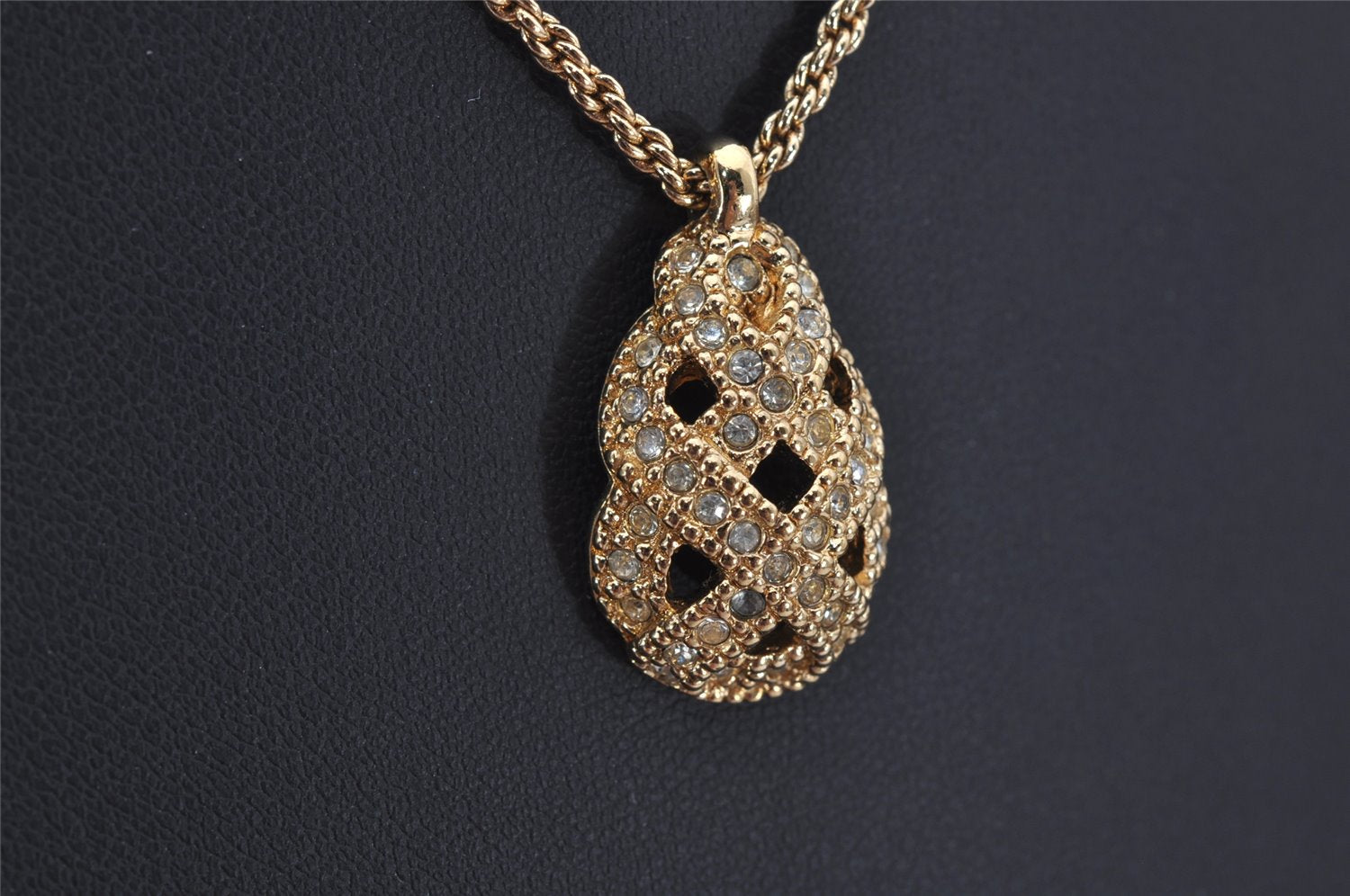 Authentic Christian Dior Gold Tone Chain Rhinestone Pendant Necklace CD 0390K