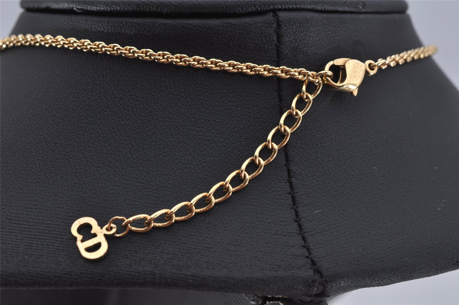 Authentic Christian Dior Gold Tone Chain Rhinestone Pendant Necklace CD 0390K