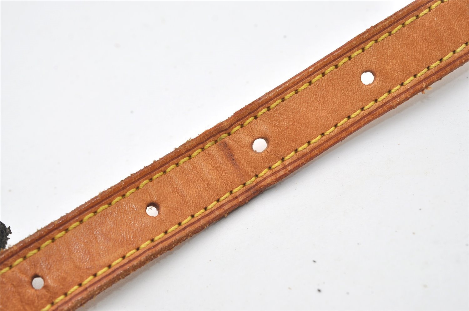 Authentic Louis Vuitton Leather Shoulder Strap For Bucket GM 31.9