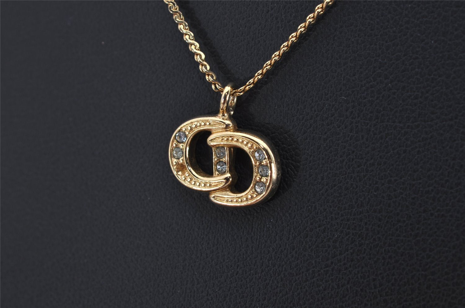 Authentic Christian Dior Gold Tone Chain Rhinestone Pendant Necklace CD 0398K