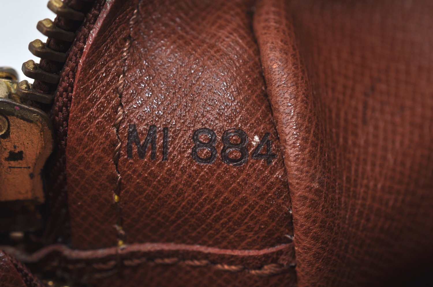 Authentic Louis Vuitton Epi Trocadero 24 Shoulder Cross Bag M52316 Beige 0399I