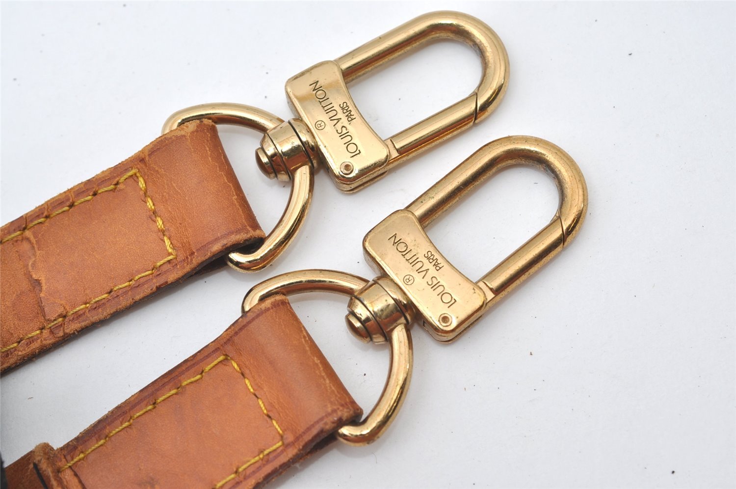 Authentic Louis Vuitton Leather Shoulder Strap Beige 41.7-48.8