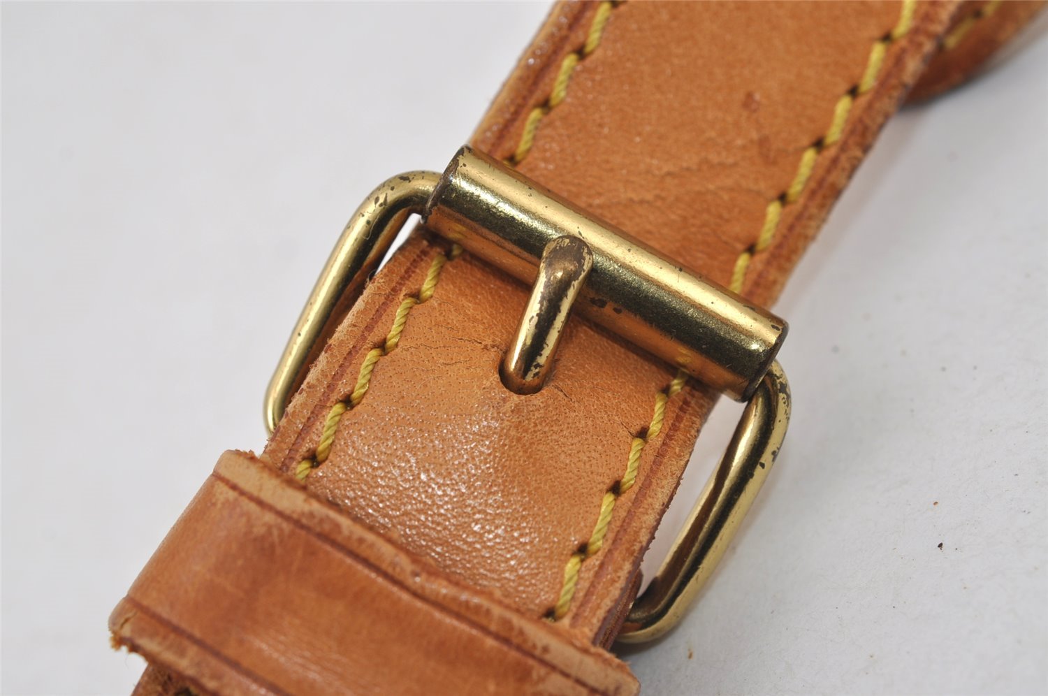 Authentic Louis Vuitton Leather Shoulder Strap Beige 41.5-48.6