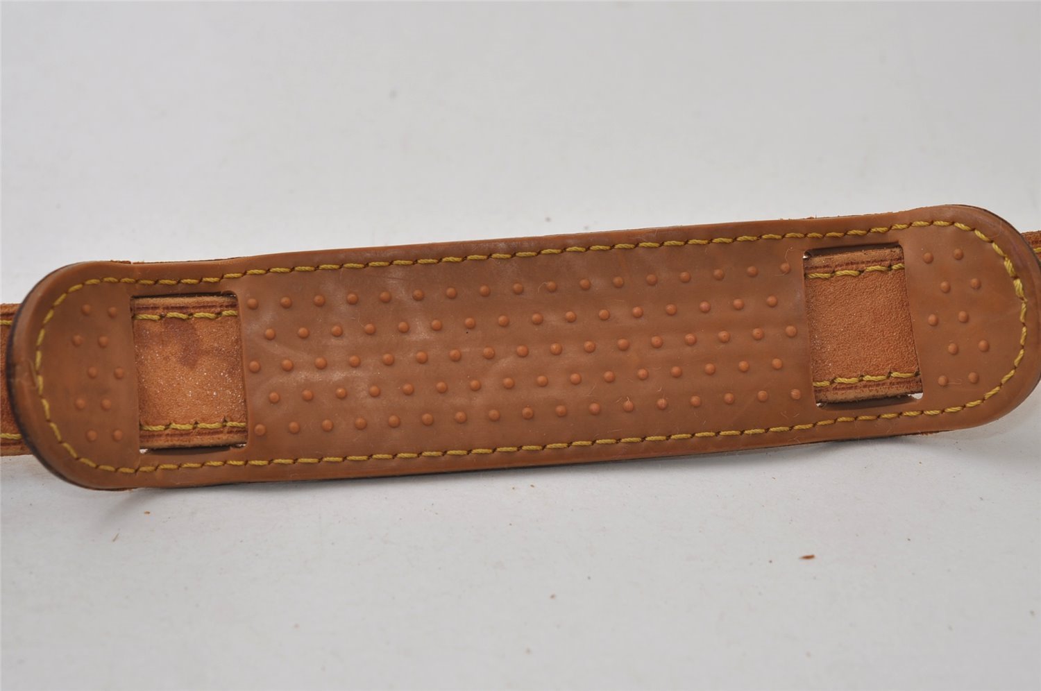 Authentic Louis Vuitton Leather Shoulder Strap Beige 41.5-48.6