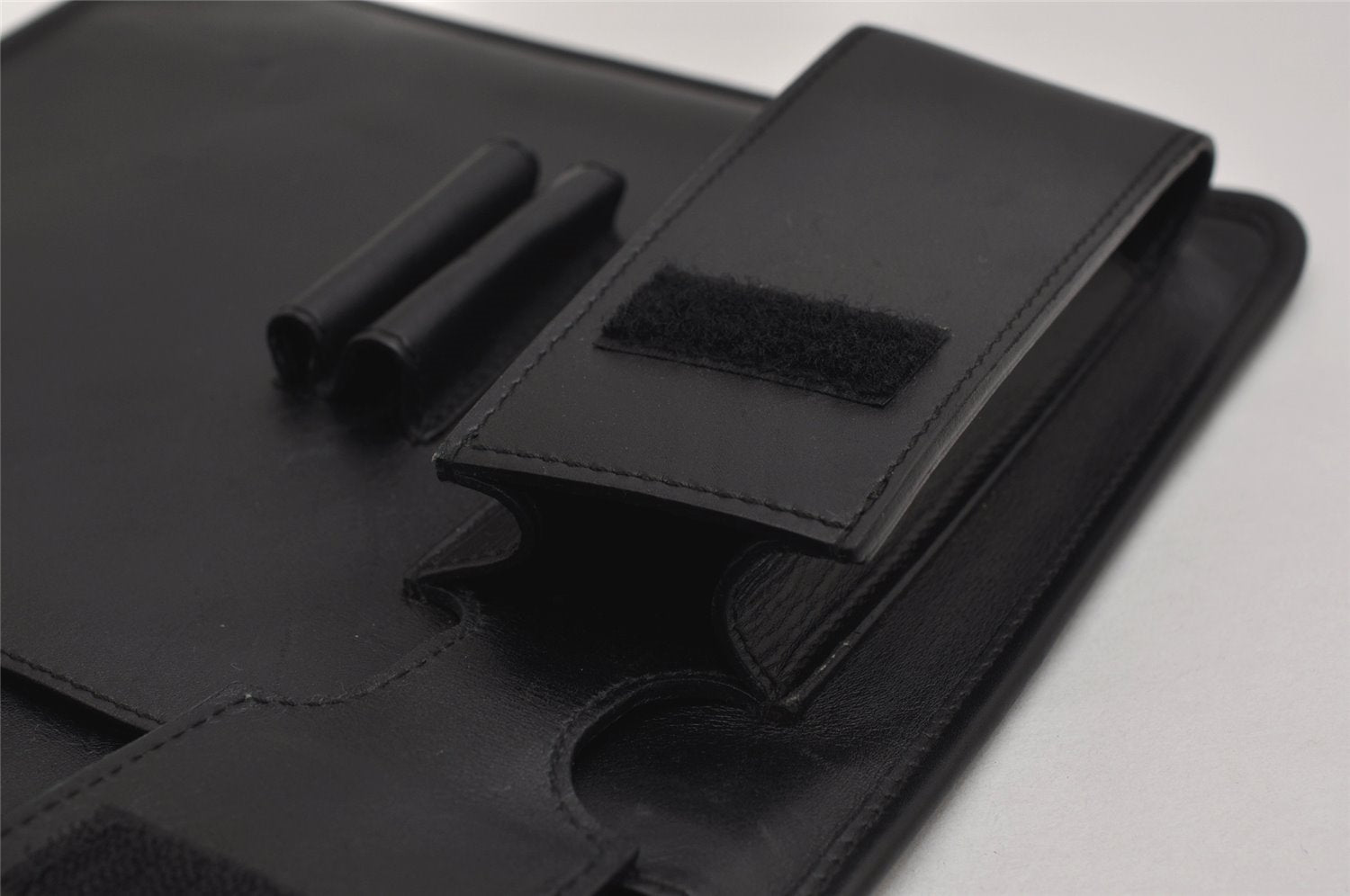 Authentic GUCCI Vintage Shoulder Cross Body Bag Purse Leather Black 0402K