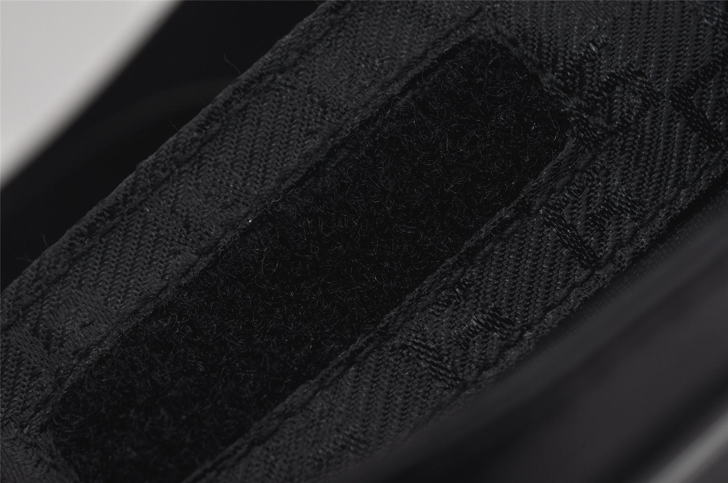 Authentic GUCCI Vintage Shoulder Cross Body Bag Purse Leather Black 0402K