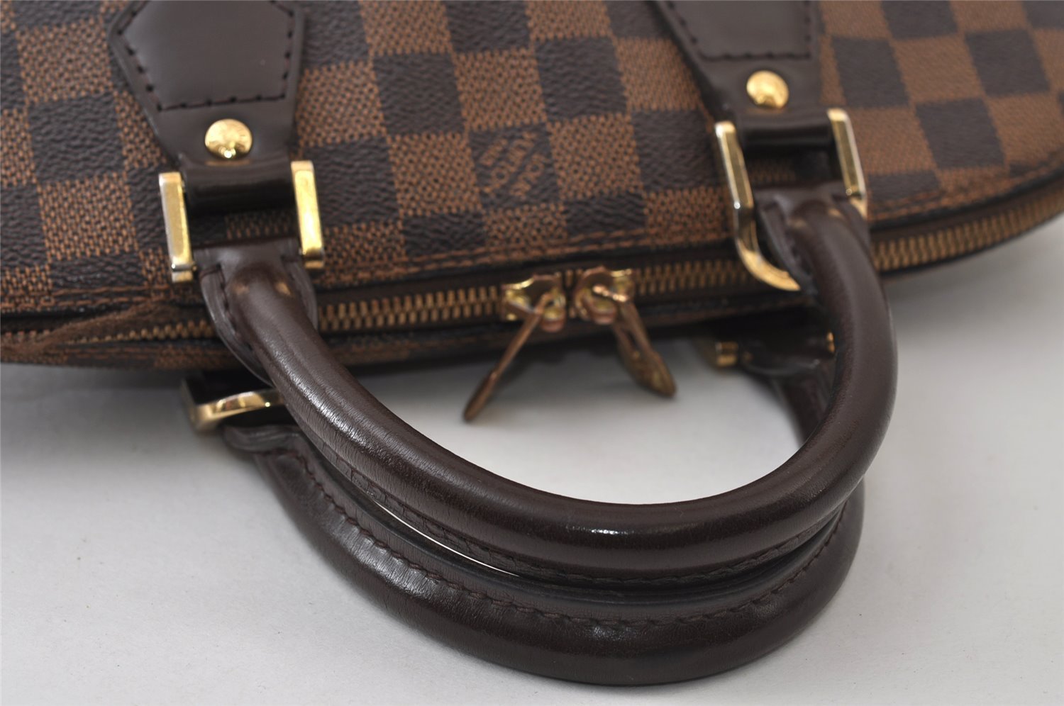 Authentic Louis Vuitton Damier Alma Hand Bag Purse N51131 LV 0403J