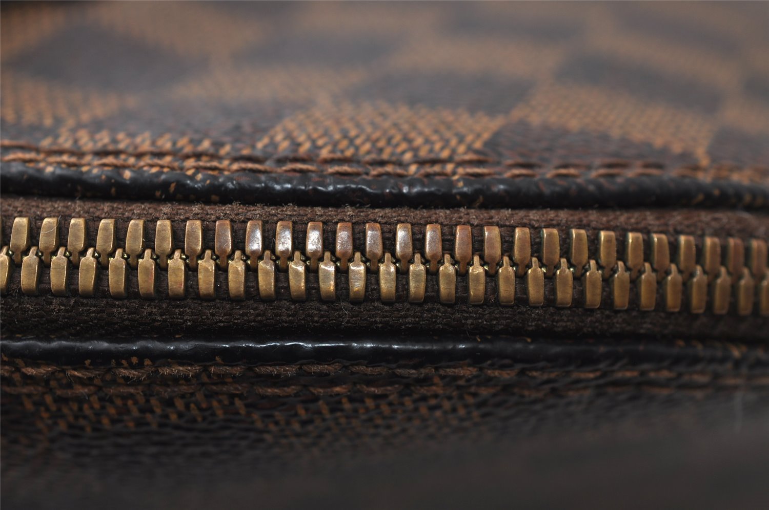 Authentic Louis Vuitton Damier Alma Hand Bag Purse N51131 LV 0403J