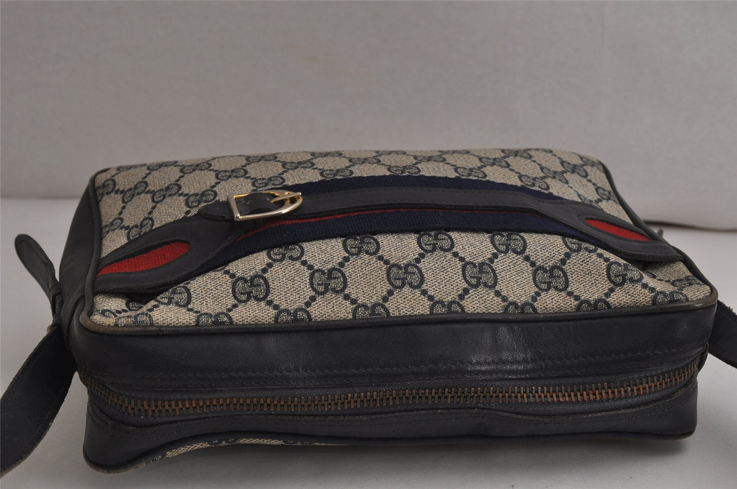 Authentic GUCCI Sherry Line Shoulder Bag Purse GG PVC Leather Navy Blue 0404K