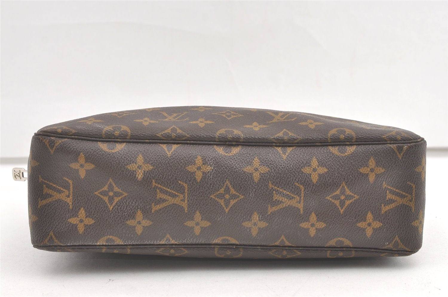 Auth Louis Vuitton Monogram Trousse Toilette 28 Clutch Hand Bag M47522 LV 0407K