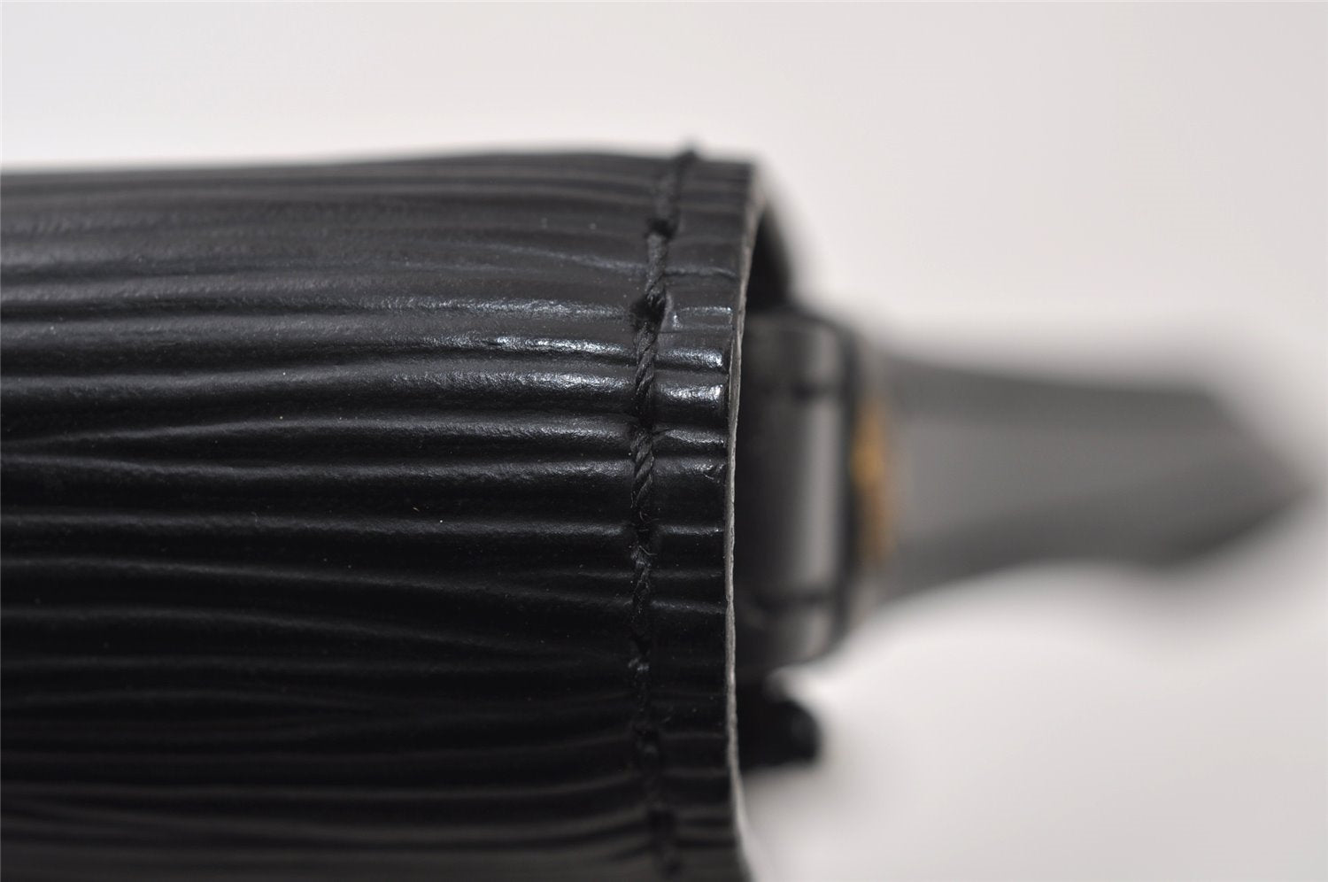 Authentic Louis Vuitton Epi Sellier Dragonne Clutch Bag Black M52612 LV 0412J