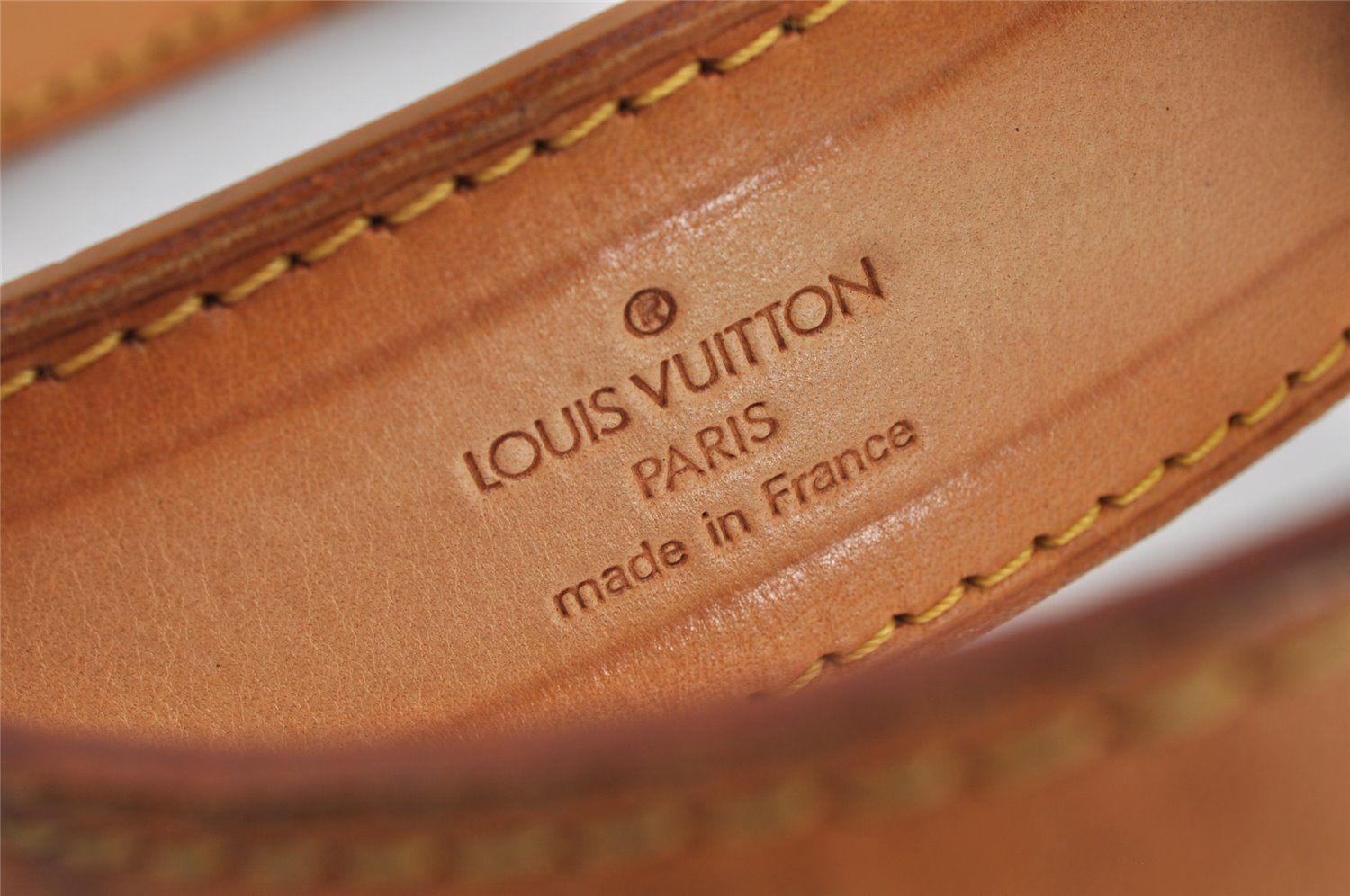 Authentic Louis Vuitton Leather Shoulder Strap Beige 36.2-43.3