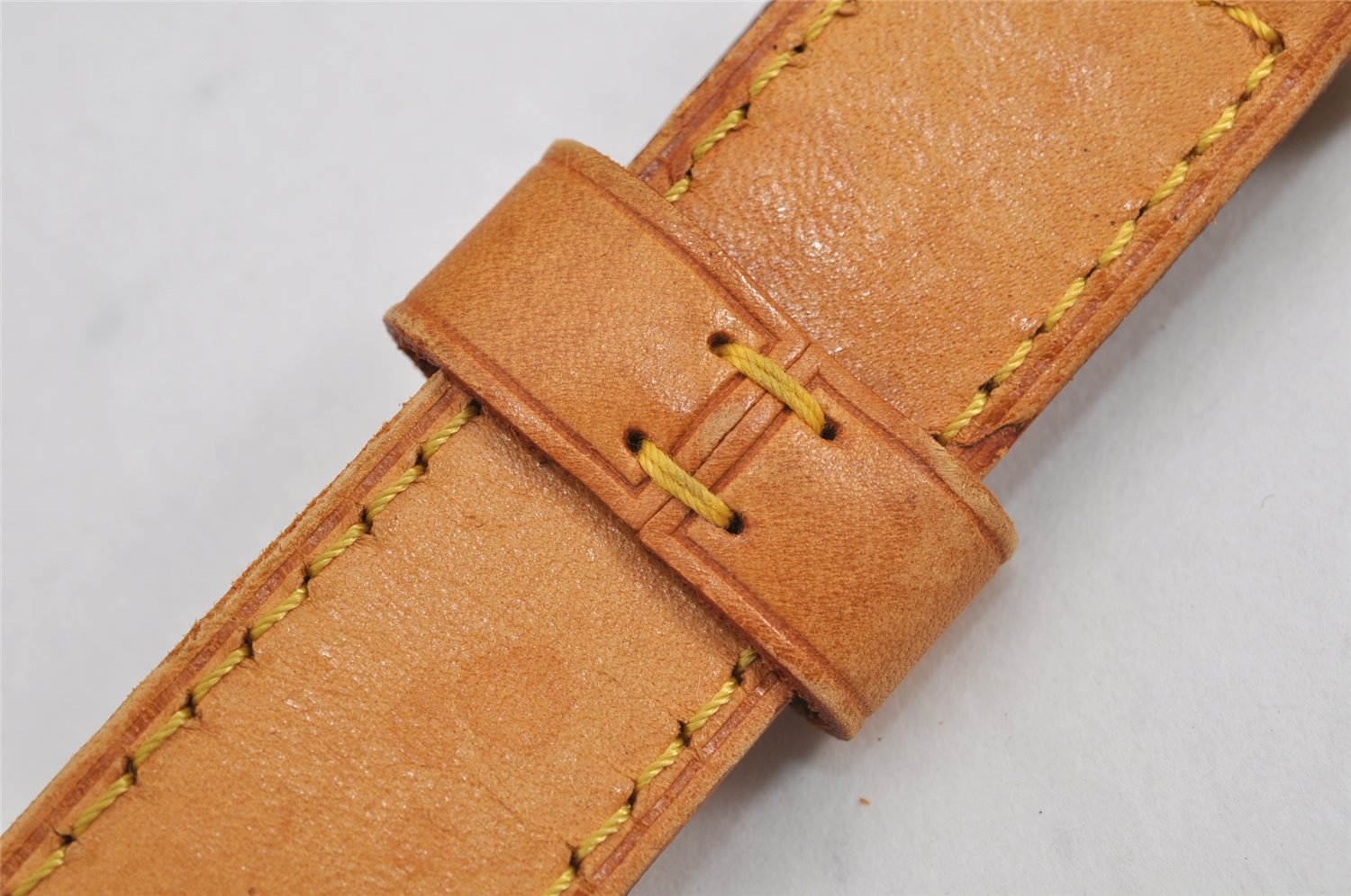 Authentic Louis Vuitton Leather Shoulder Strap Beige 36.2-43.3