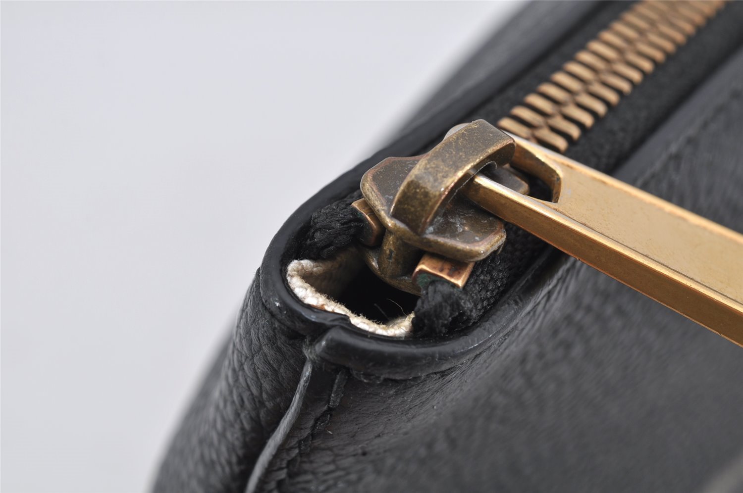 Authentic GUCCI Portfolio Clutch Hand Bag Purse Leather 572770 Black 0416J