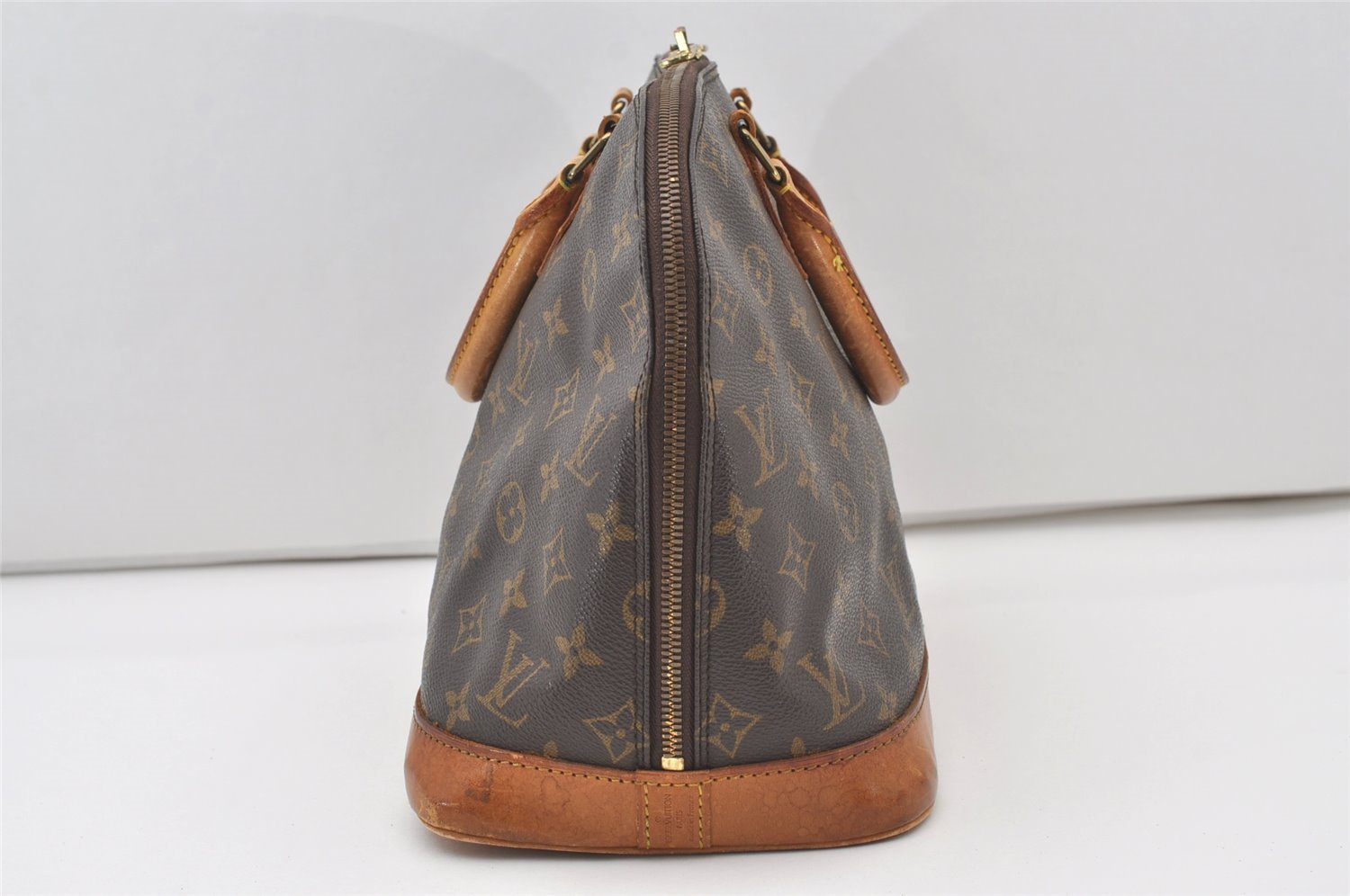 Authentic Louis Vuitton Monogram Alma Hand Bag Purse M51130 LV 0424J