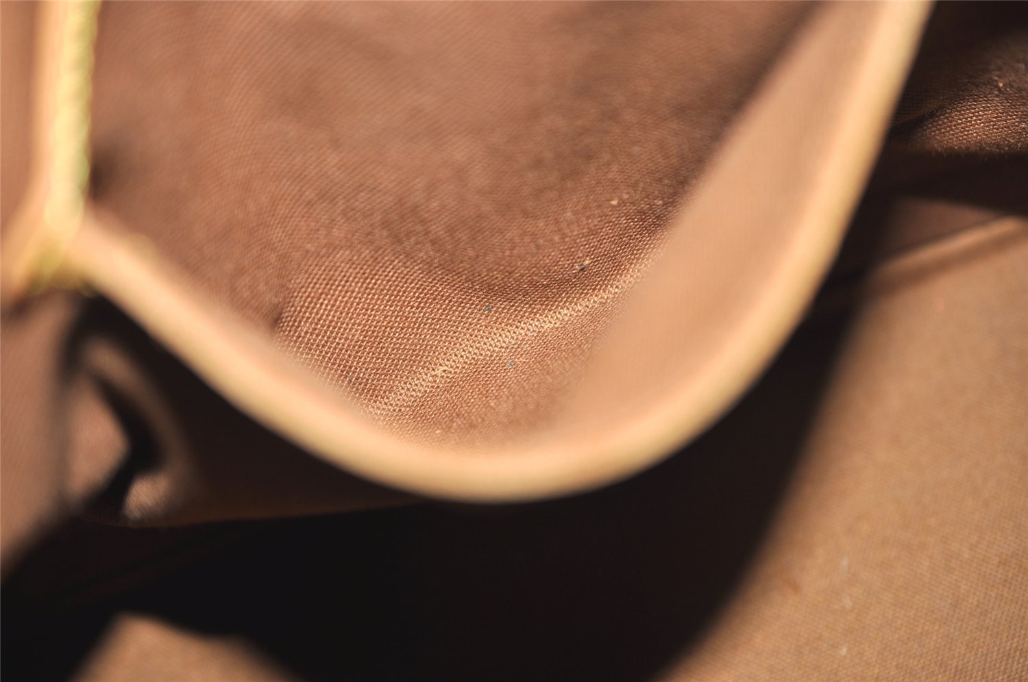 Authentic Louis Vuitton Monogram Alma Hand Bag Purse M51130 LV 0424J