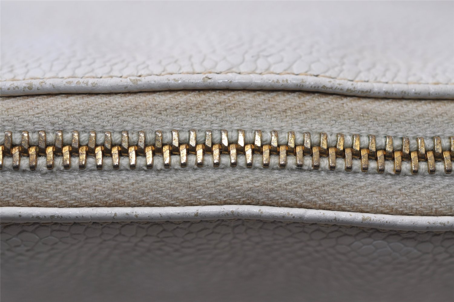 Authentic CHANEL Vintage Caviar Skin Clutch Hand Bag Purse White CC 0436J