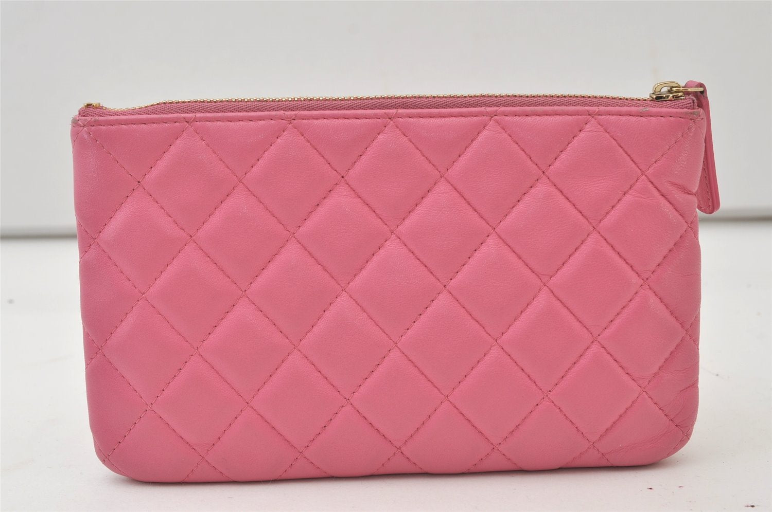 Authentic CHANEL Vintage Calf Skin Matelasse Pouch Purse Pink CC Box 0437J