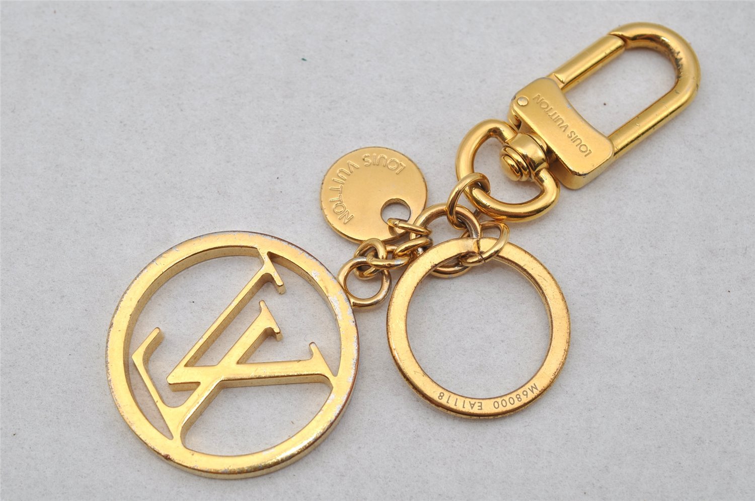 Authentic Louis Vuitton LV Circle Bag Charm Key Holder Gold M68000 LV 0443J