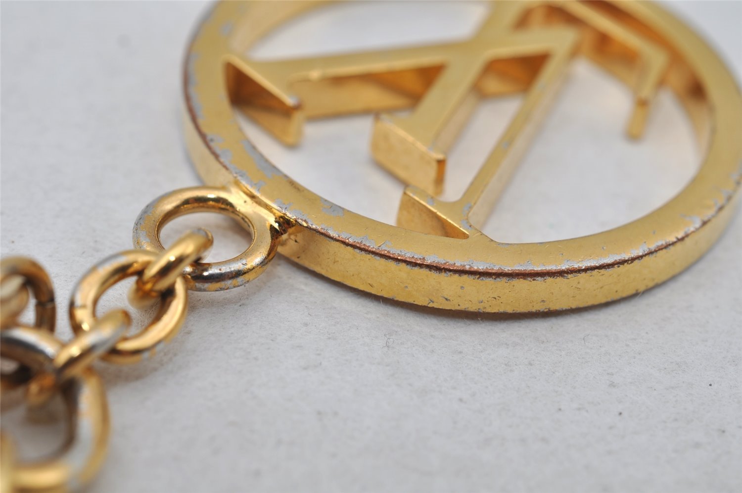 Authentic Louis Vuitton LV Circle Bag Charm Key Holder Gold M68000 LV 0443J