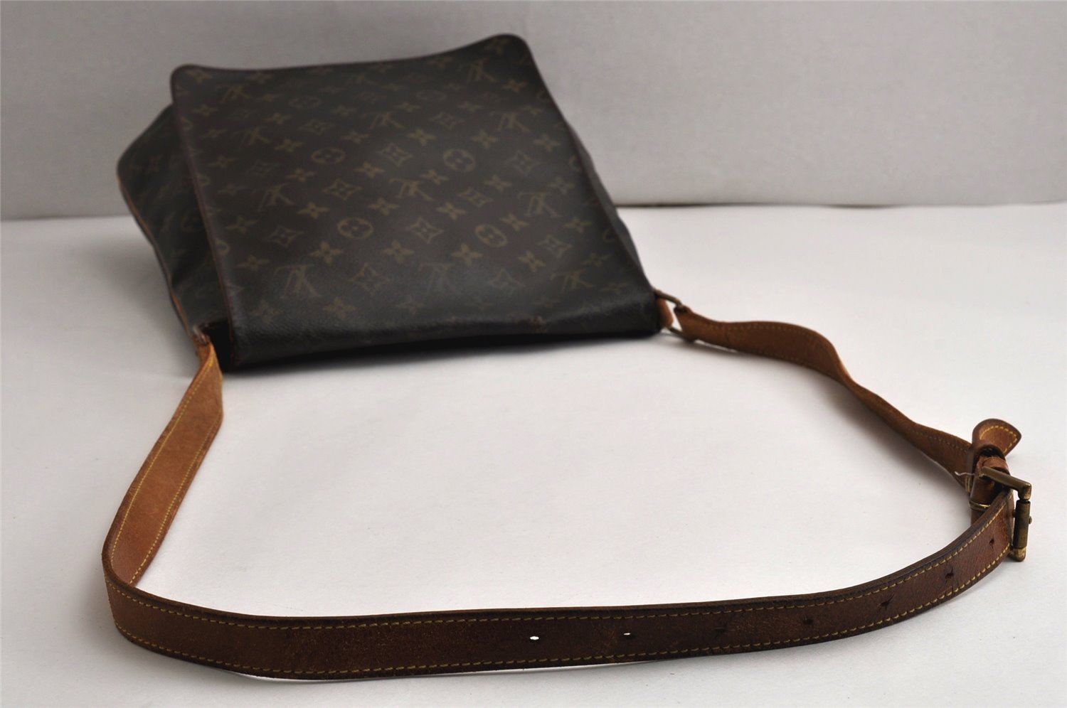 Authentic Louis Vuitton Monogram Musette Shoulder Cross Body Bag M51256 LV 0446K