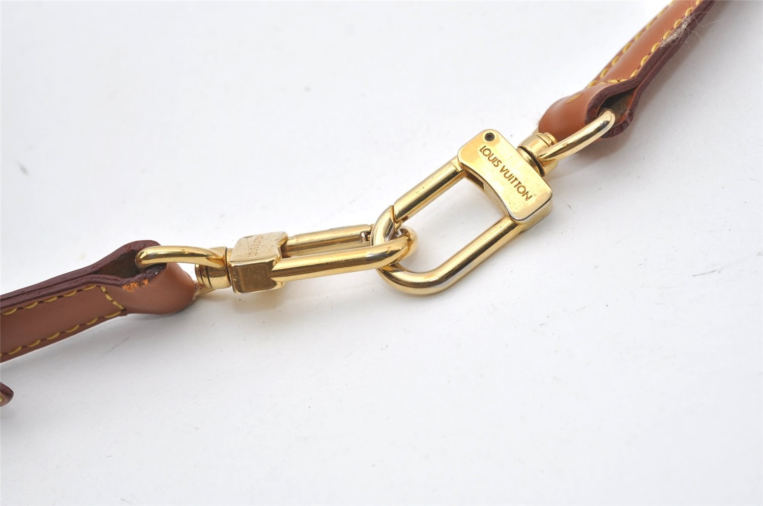 Authentic Louis Vuitton Leather Shoulder Strap Beige 40-46.9