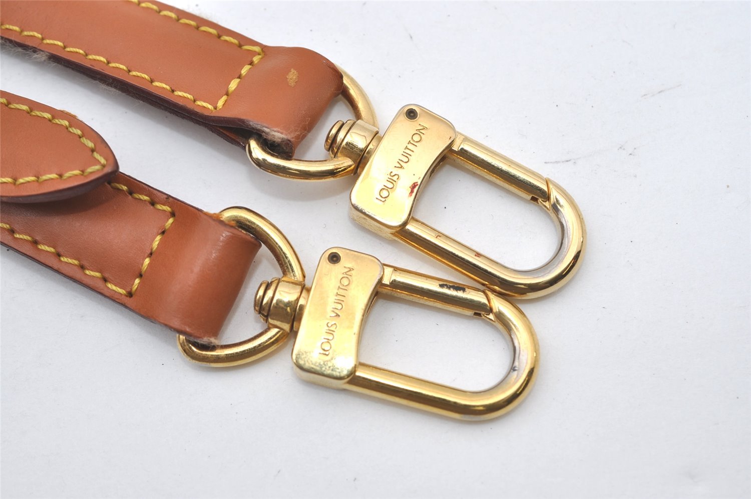 Authentic Louis Vuitton Leather Shoulder Strap Beige 40-46.9