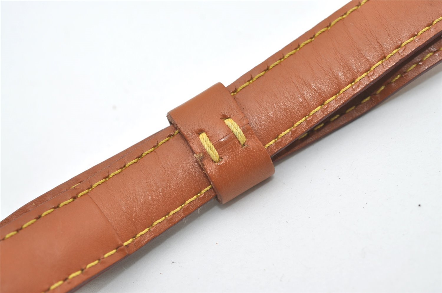 Authentic Louis Vuitton Leather Shoulder Strap Beige 40-46.9