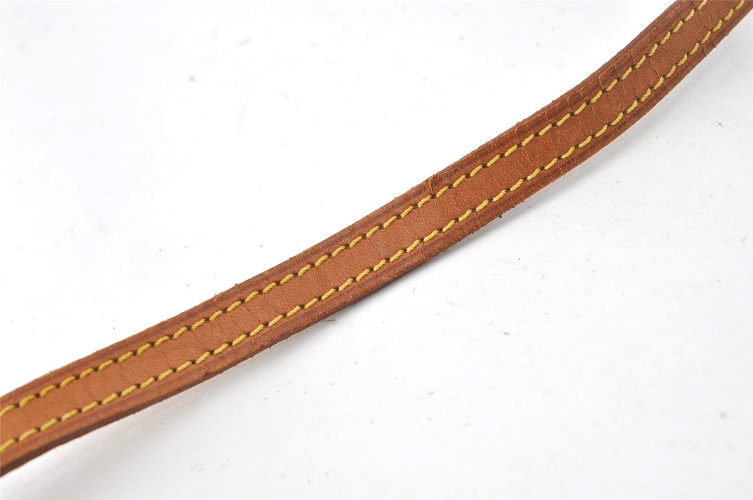 Authentic Louis Vuitton Leather Shoulder Strap Beige 46.7