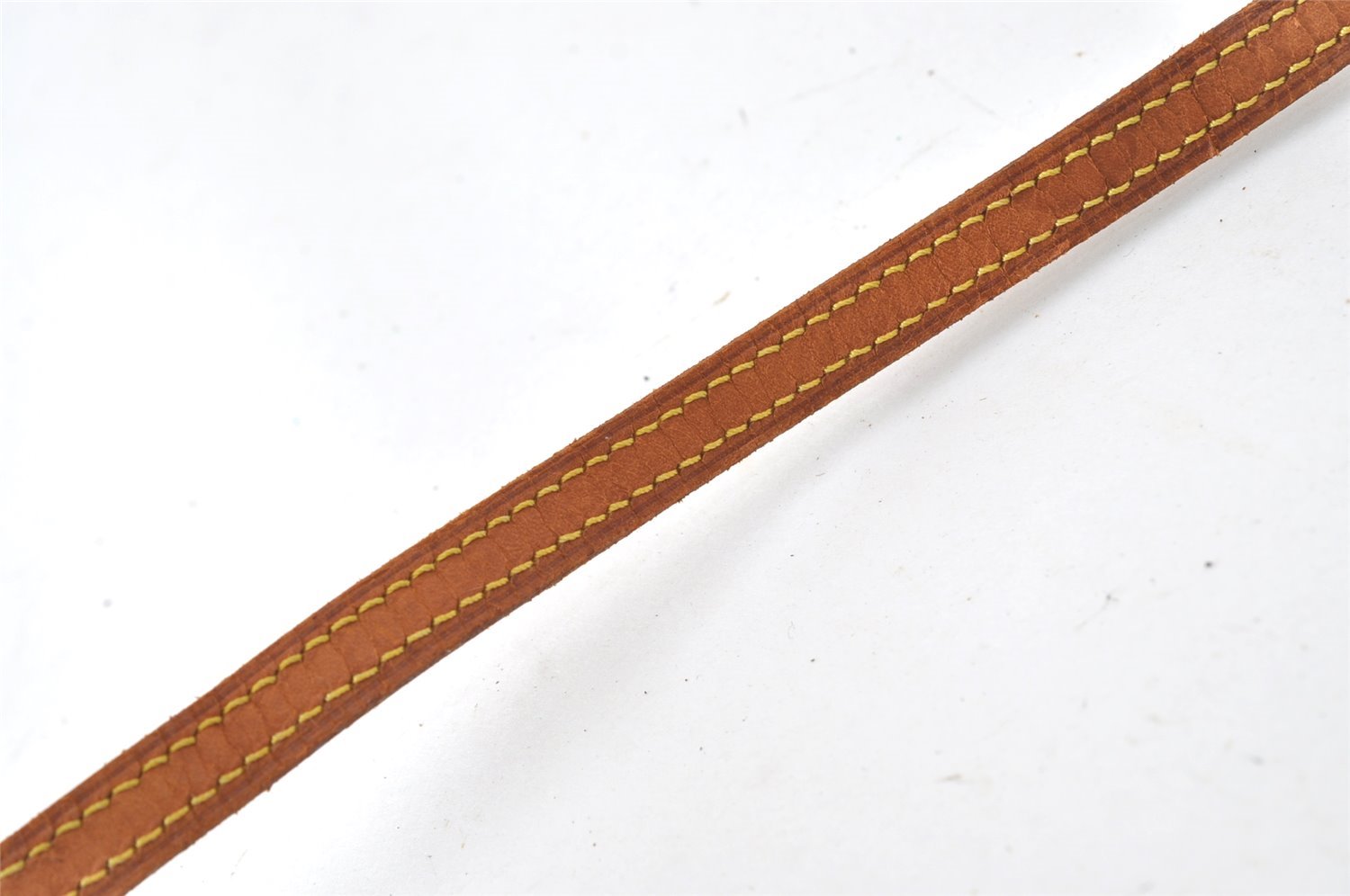 Authentic Louis Vuitton Leather Shoulder Strap Beige 46.7