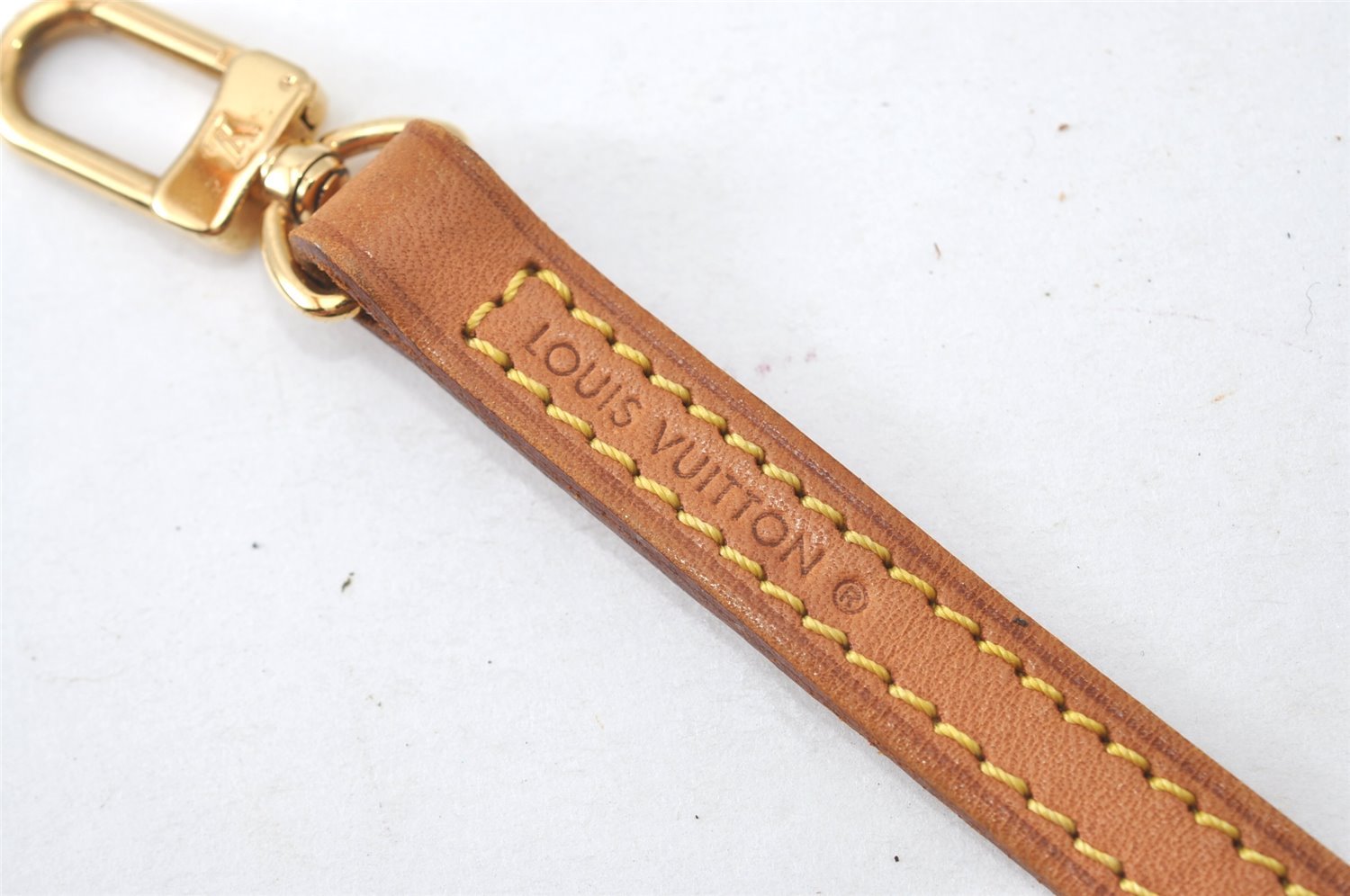 Authentic Louis Vuitton Leather Shoulder Strap Beige 46.7