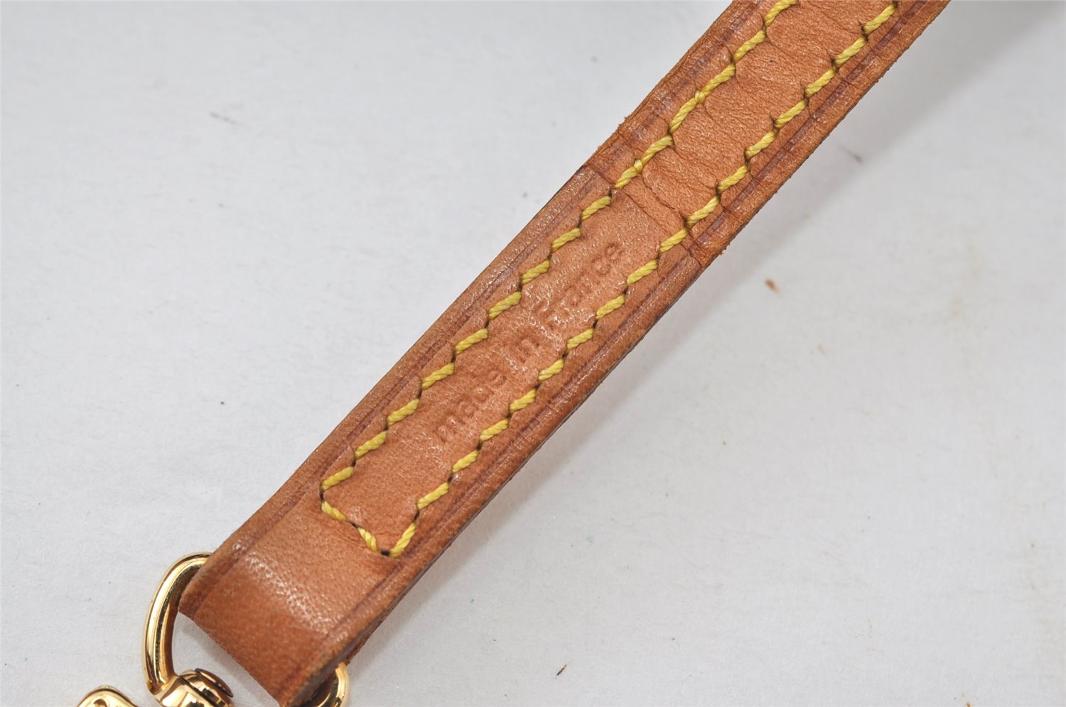 Authentic Louis Vuitton Leather Shoulder Strap Beige 46.7