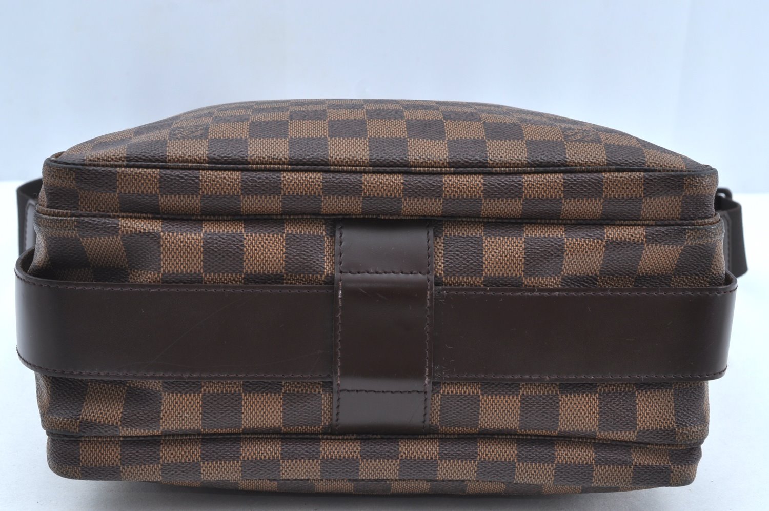 Authentic Louis Vuitton Damier Naviglio Shoulder Cross Body Bag N45255 LV 0452H