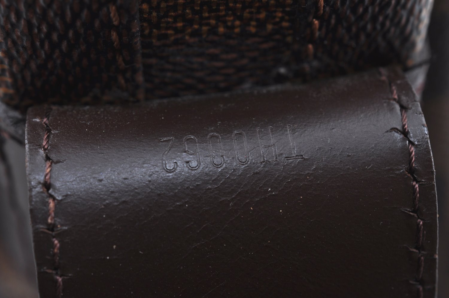 Authentic Louis Vuitton Damier Naviglio Shoulder Cross Body Bag N45255 LV 0452H