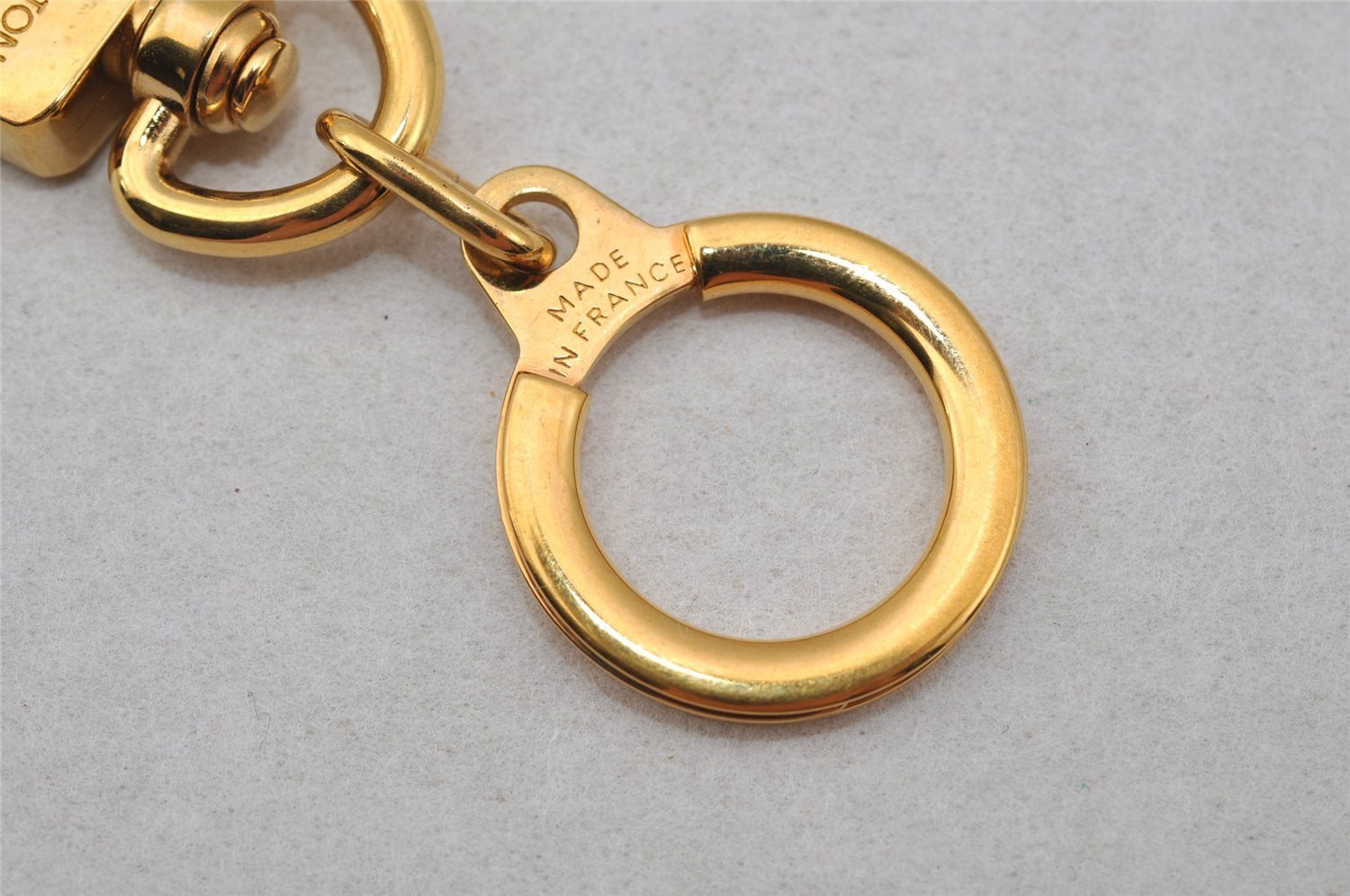 Authentic Louis Vuitton Charm Key Chain Anokre Gold M62698 LV 0452J