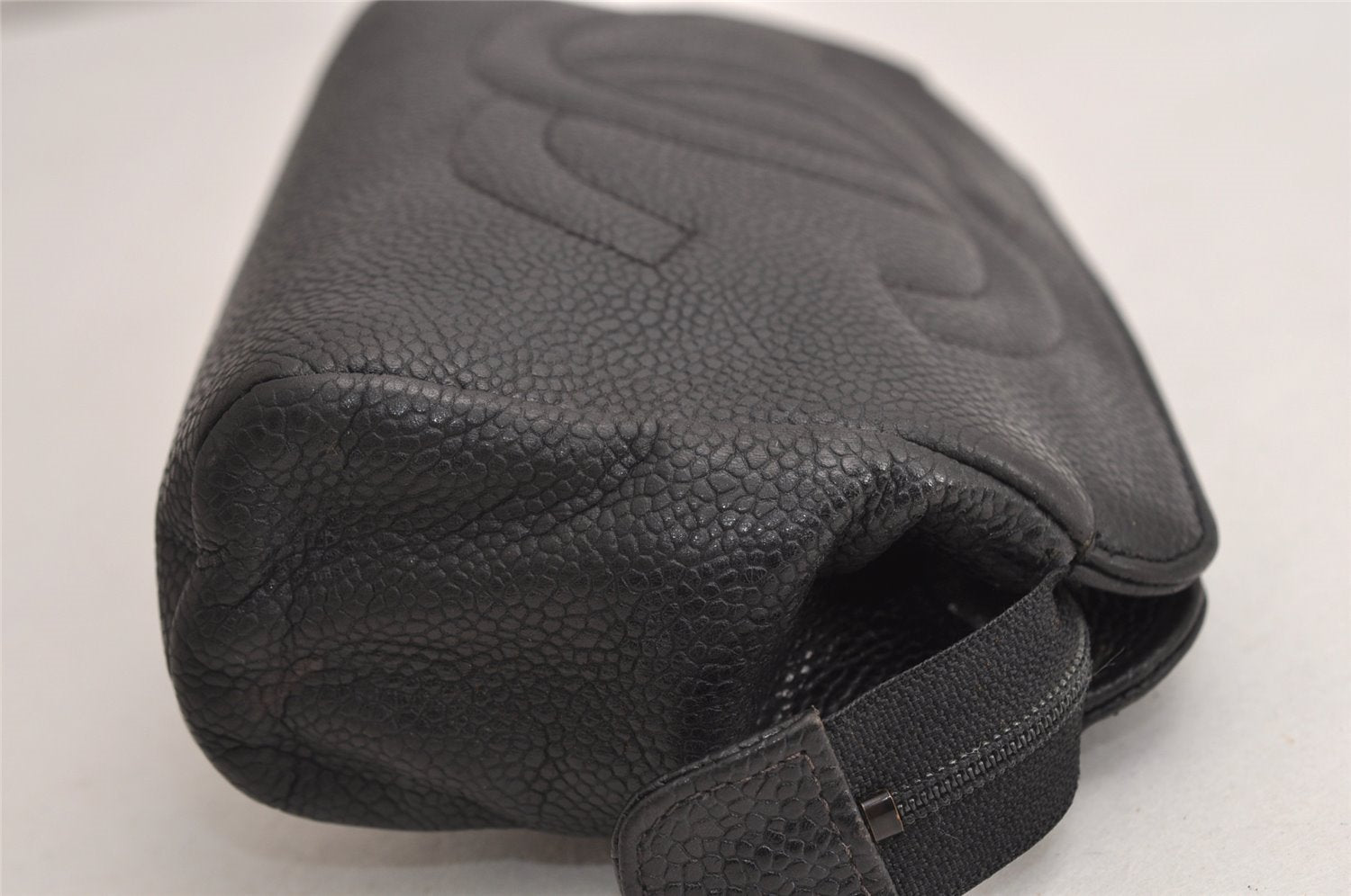 Authentic CHANEL Caviar Skin CC Logo Cosmetic Pouch Purse Black Junk 0453K