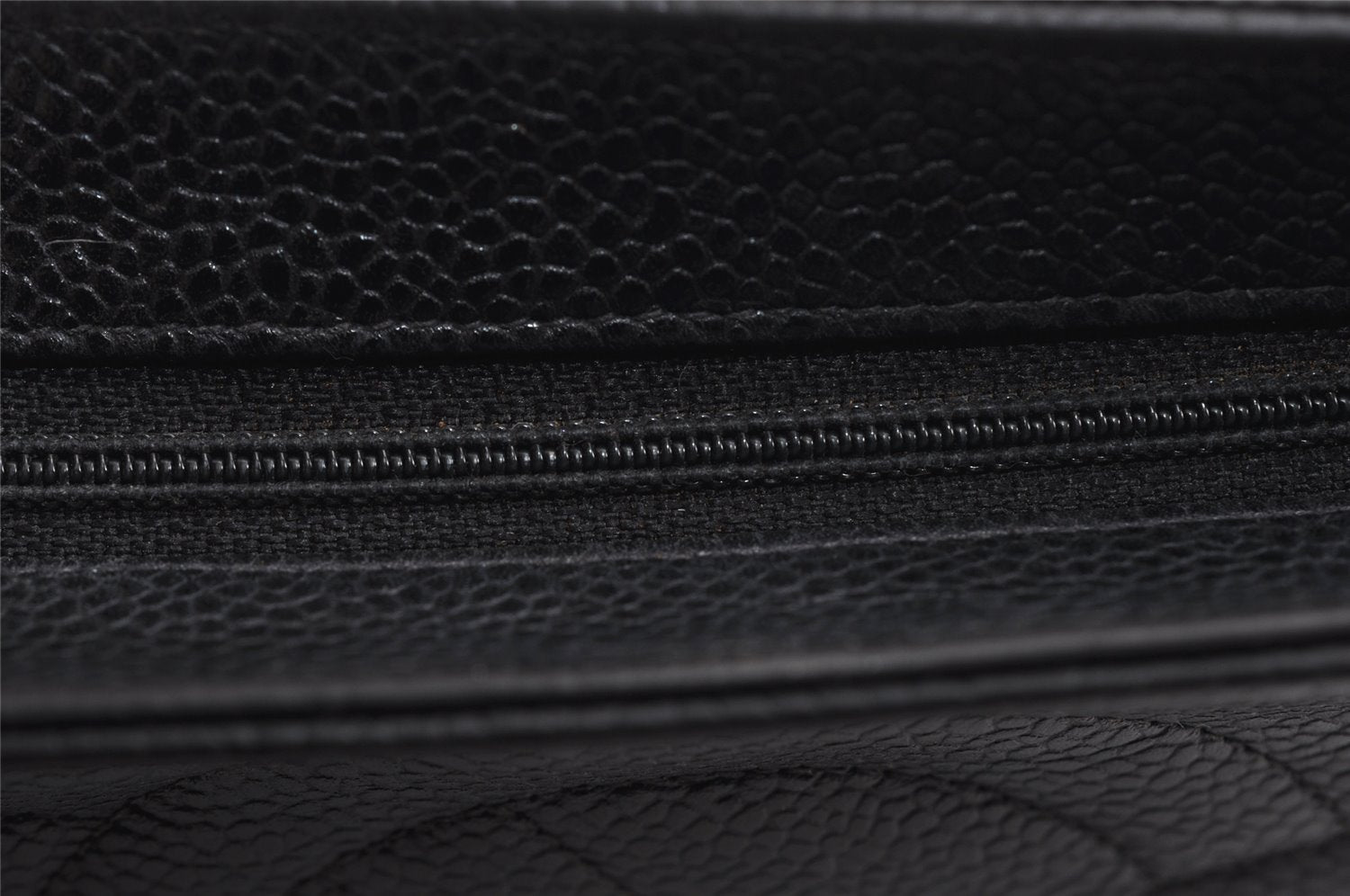 Authentic CHANEL Caviar Skin CC Logo Cosmetic Pouch Purse Black Junk 0453K