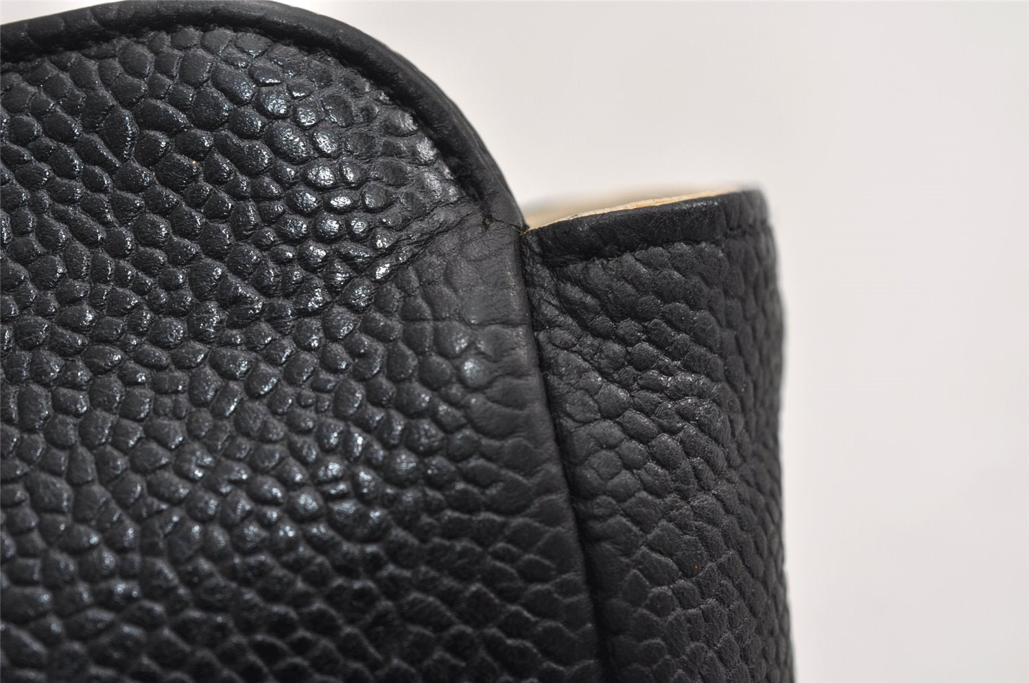 Authentic CHANEL Caviar Skin CC Logo Cosmetic Pouch Purse Black Junk 0453K