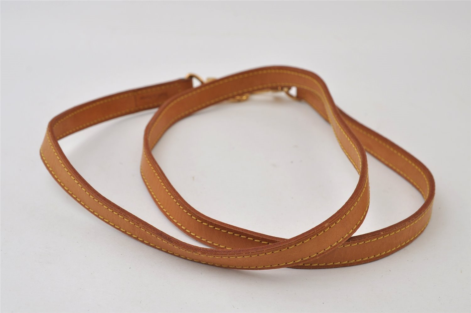 Authentic Louis Vuitton Leather Shoulder Strap Beige 46.3