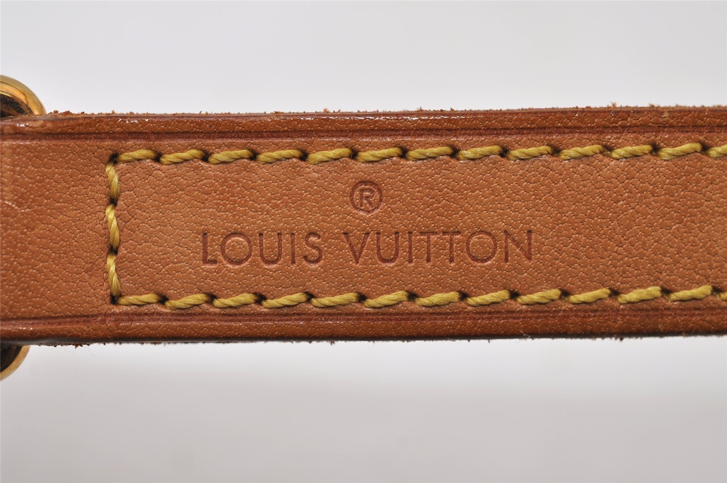 Authentic Louis Vuitton Leather Shoulder Strap Beige 46.3