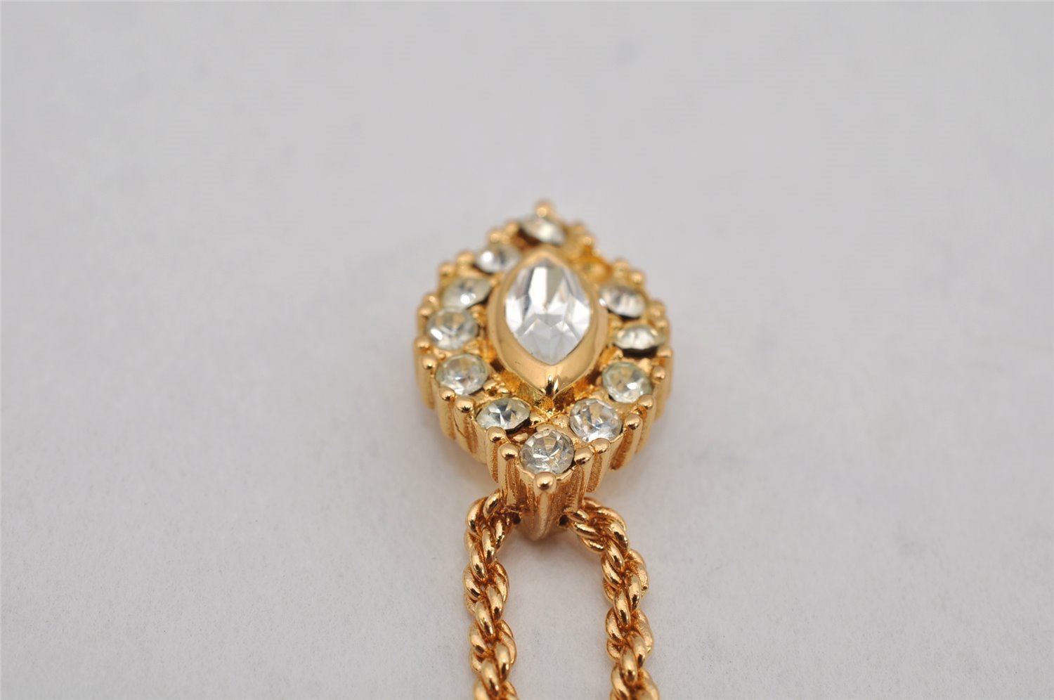 Authentic Christian Dior Gold Tone Chain Rhinestone Pendant Necklace CD 0459K