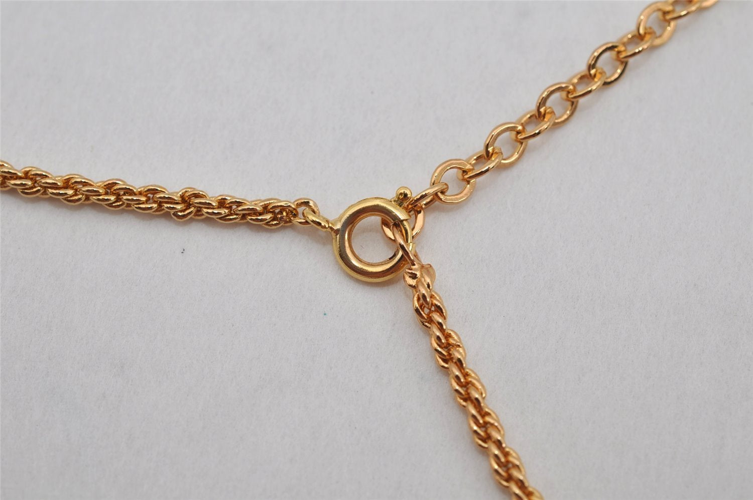 Authentic Christian Dior Gold Tone Chain Rhinestone Pendant Necklace CD 0459K