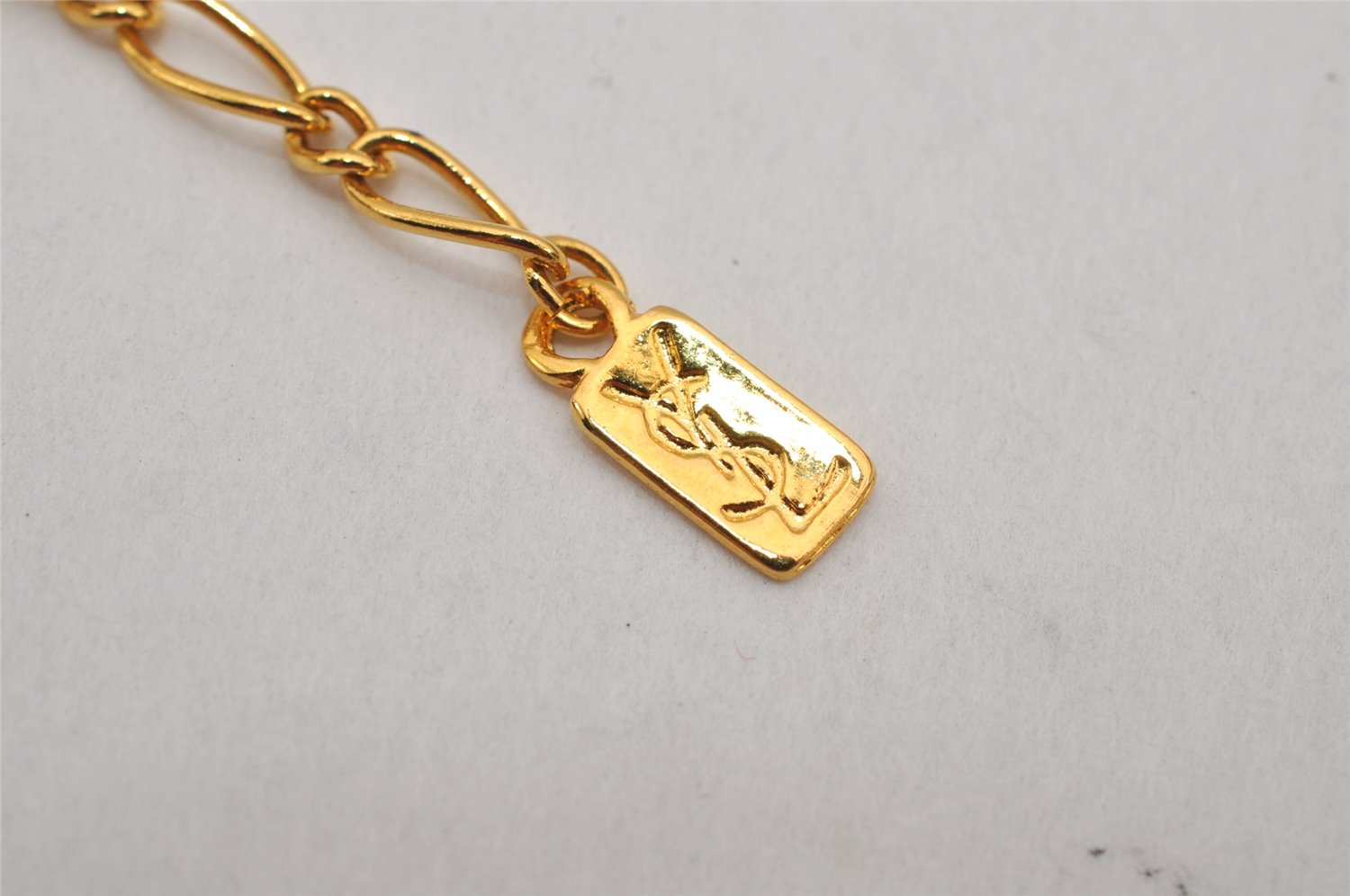 Authentic YVES SAINT LAURENT Logo Motif Necklace Chain Pendant Gold 0462K